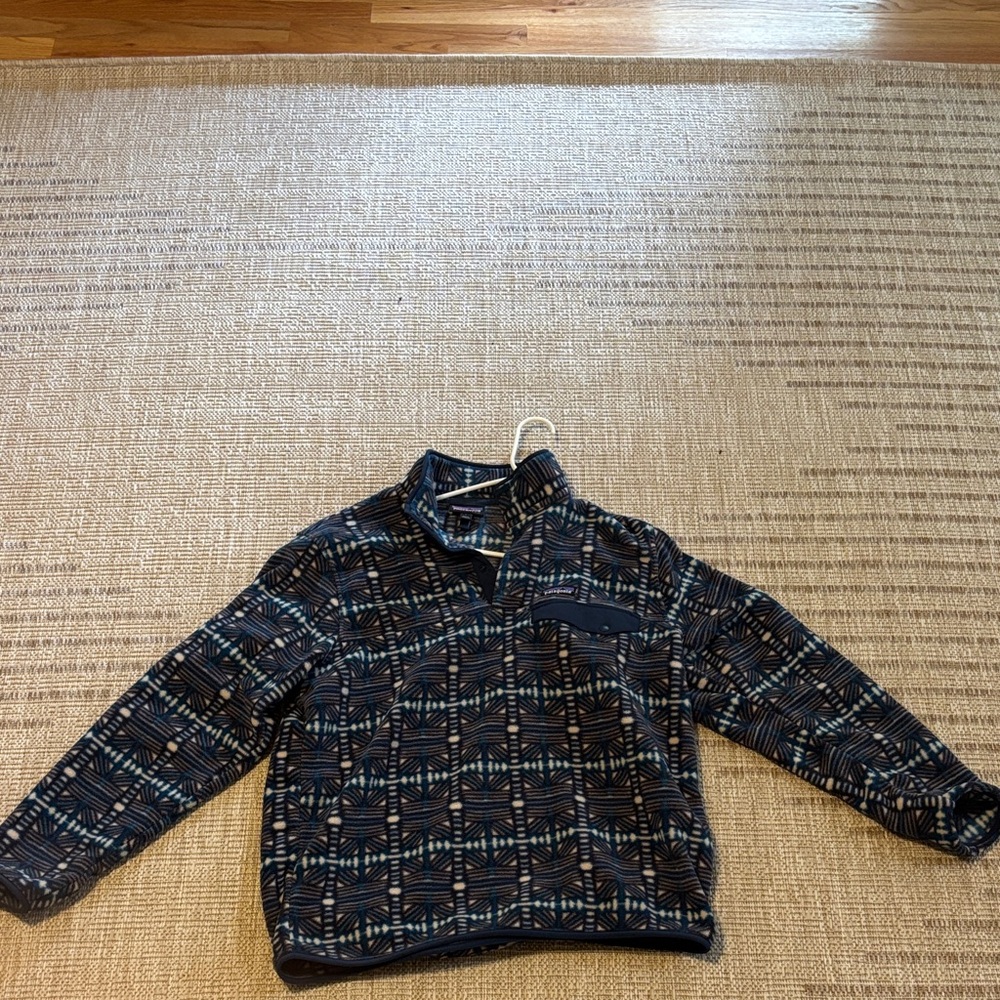 MEN'S PATAGONIA | LIGHTWEIGHT SYNCHILLA SNAP-T FLEECE PULLOVER | SNOW
Size Large
